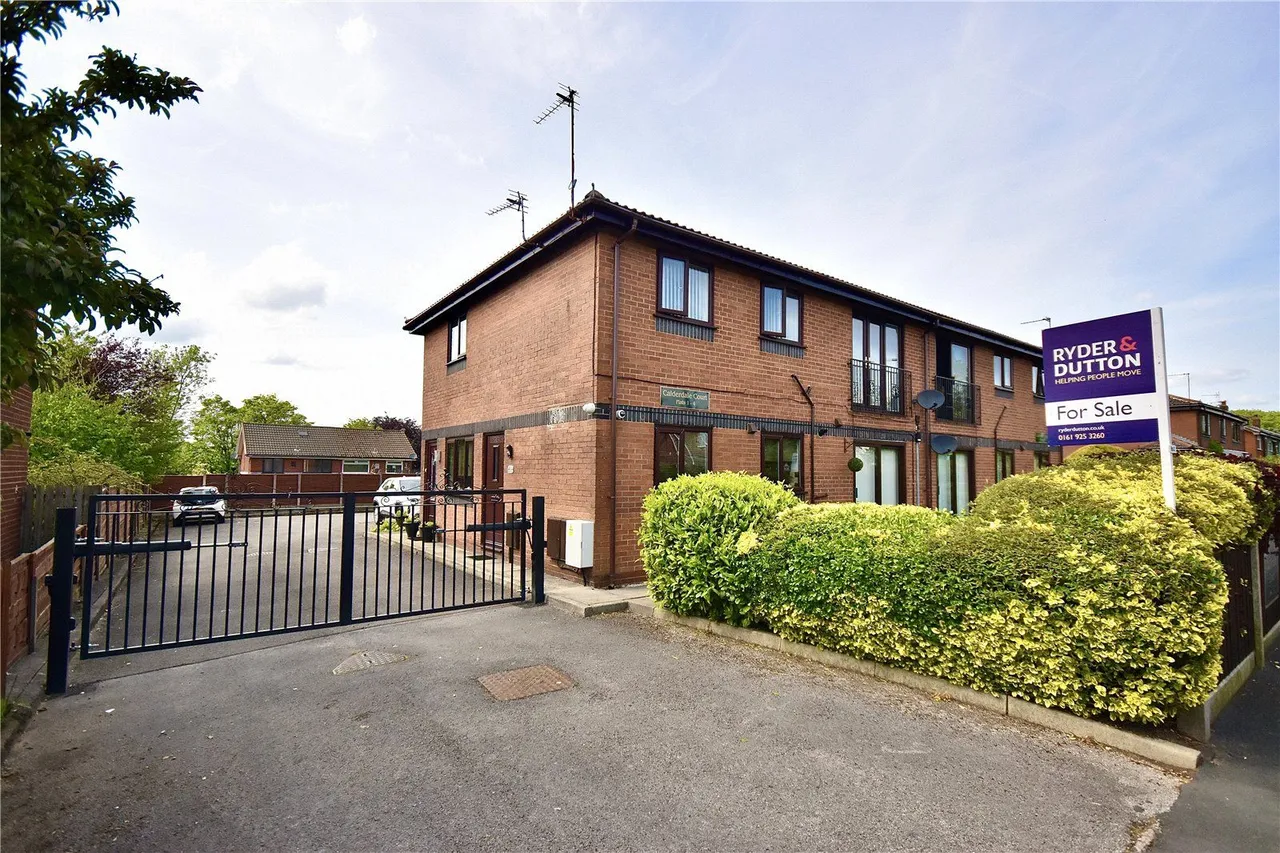 1 bed flat for sale, Denbydale Way, Royton, OL2
