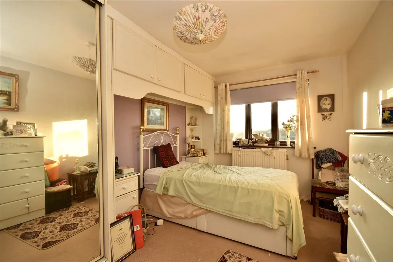 Denbydale Way, Royton, OL2, photo 8