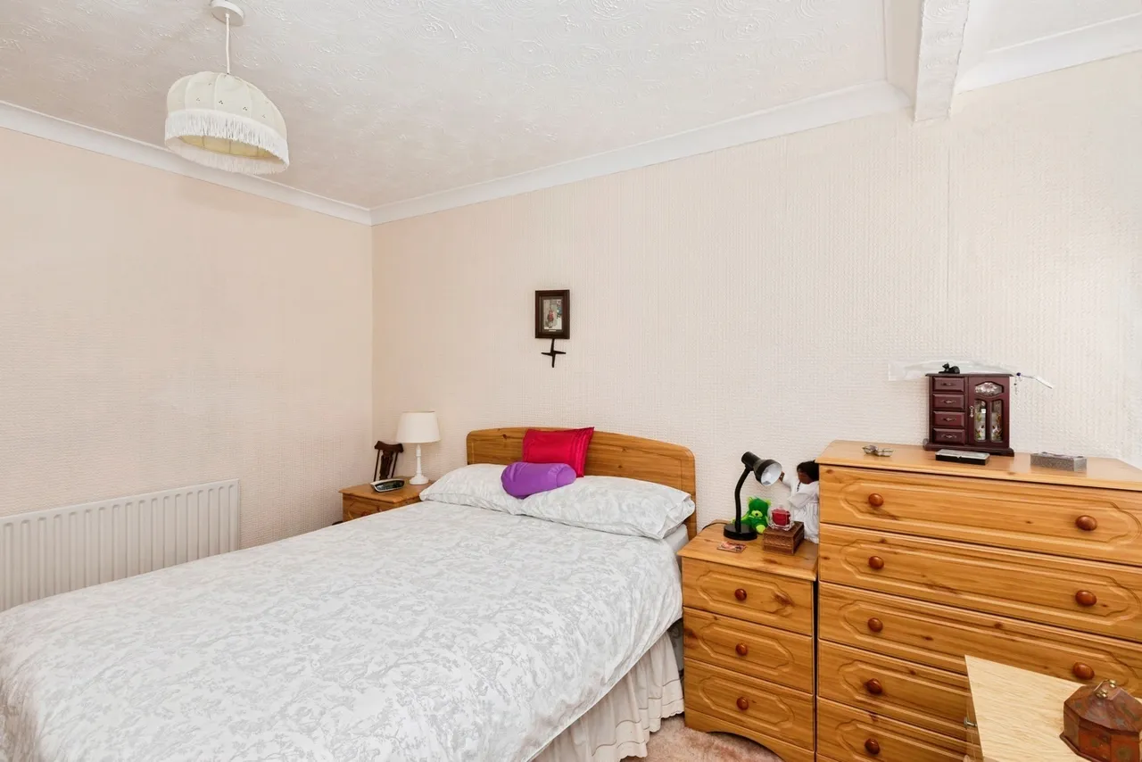 Saltash Road, Ilford, IG6, photo 14