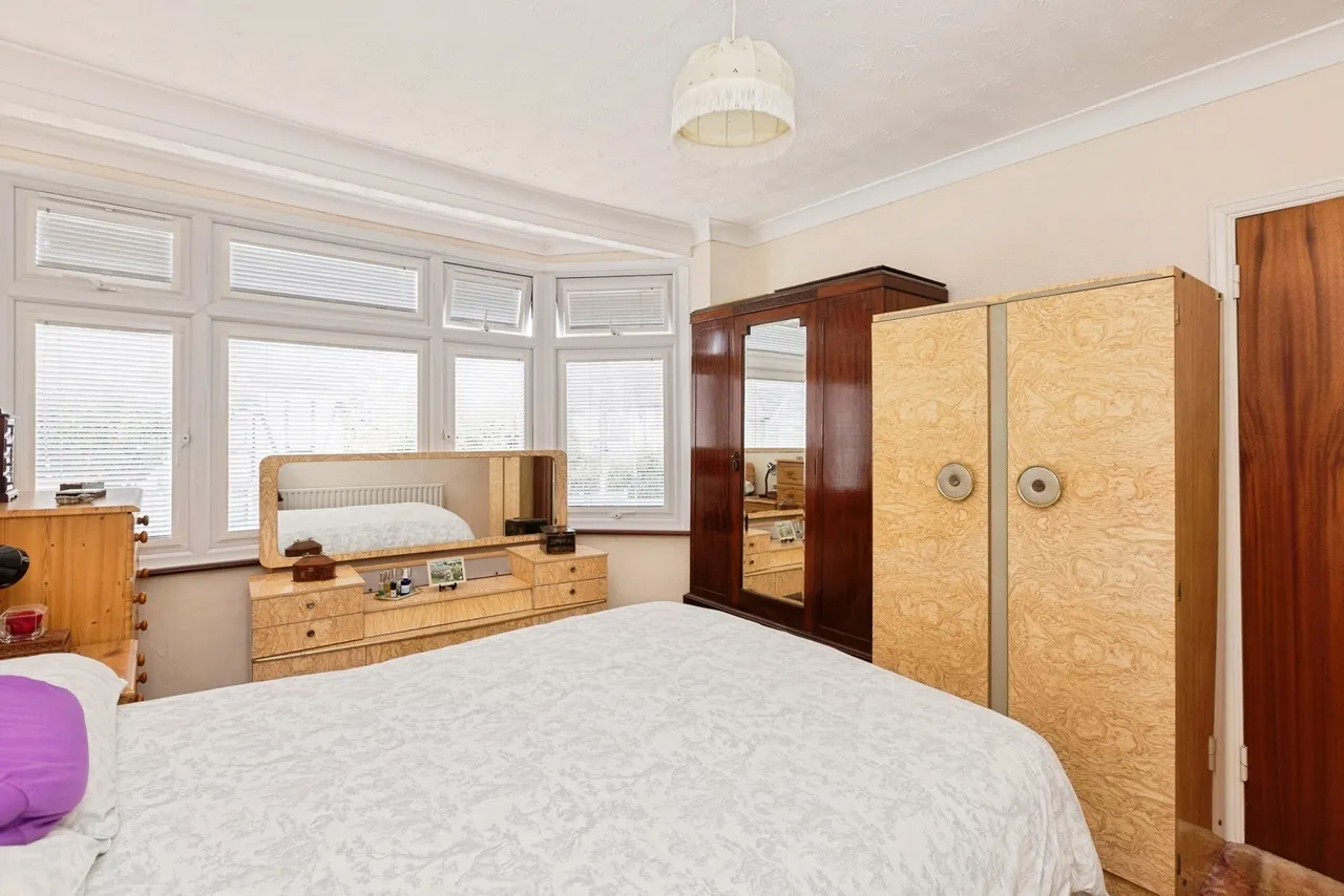 Saltash Road, Ilford, IG6, photo 13