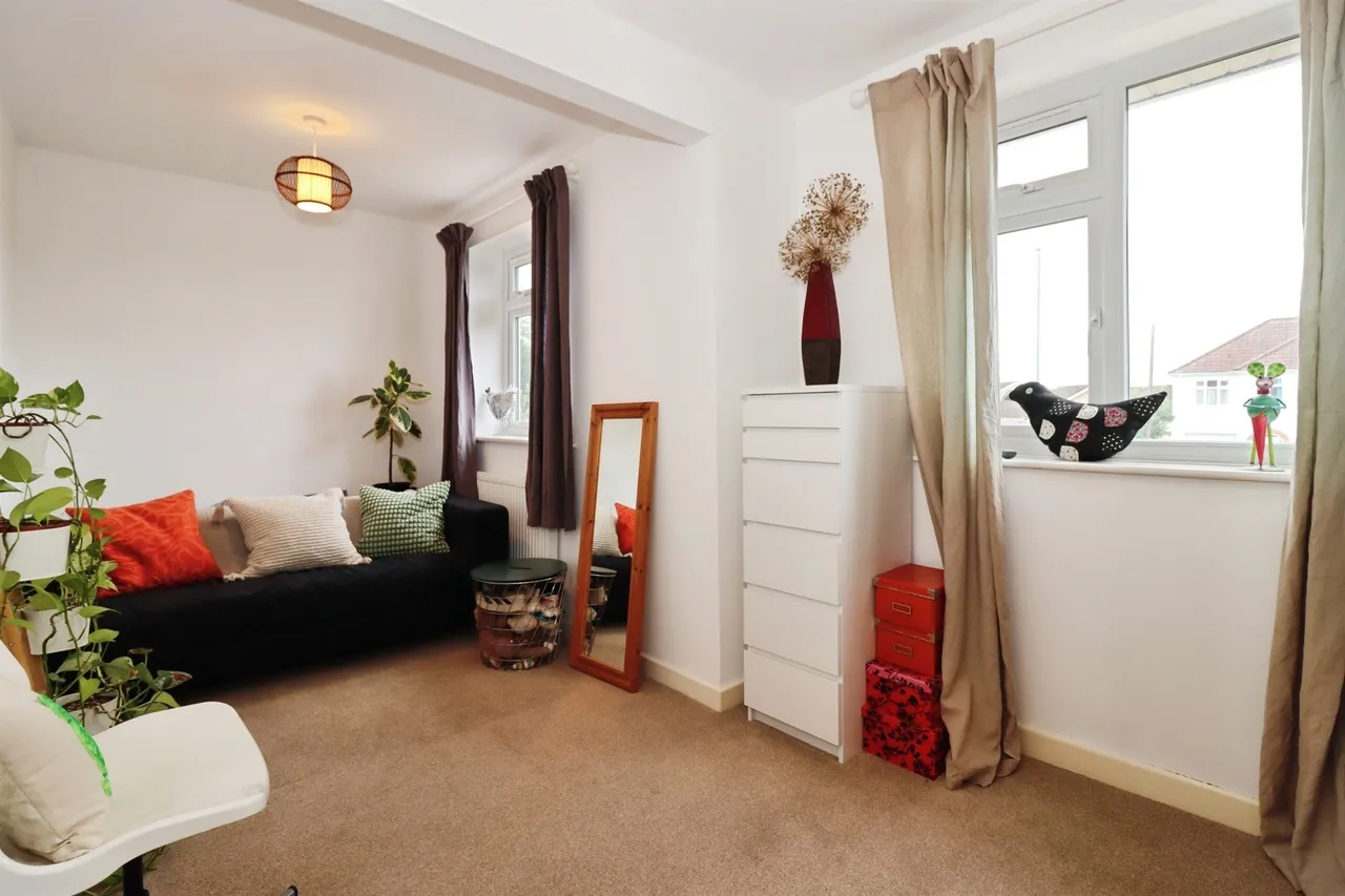 Bromley Heath Road, Downend, BS16, photo 15