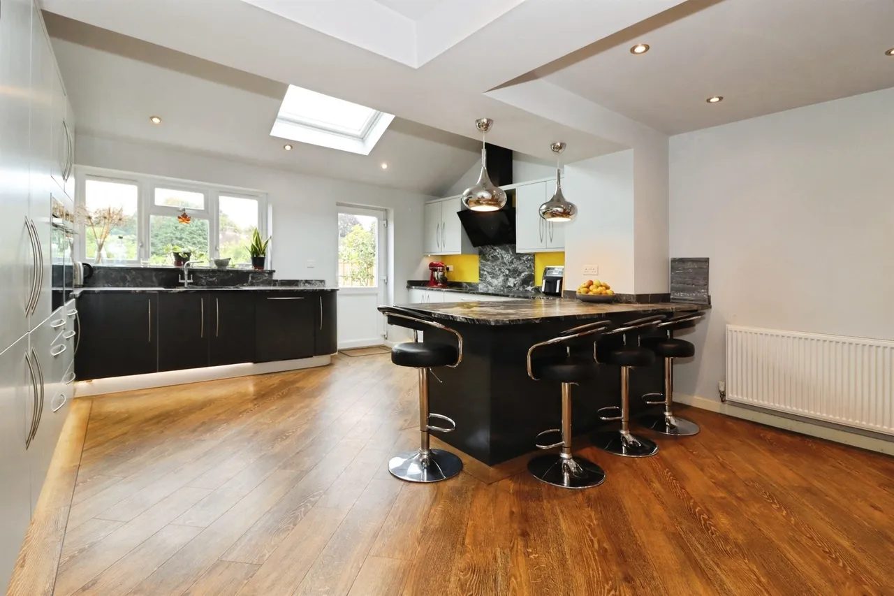 Bromley Heath Road, Downend, BS16, photo 5