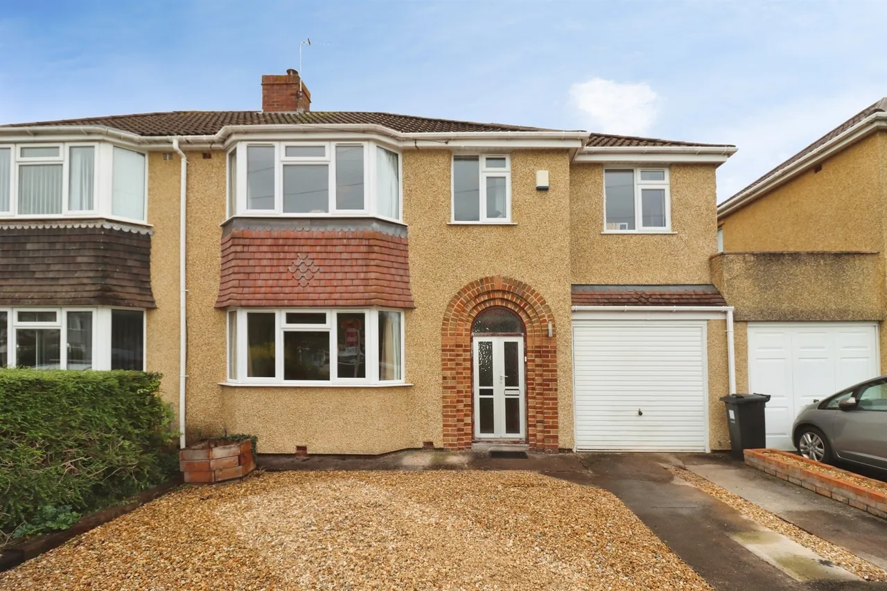 3 bed house for sale, Bromley Heath Road, Downend, BS16