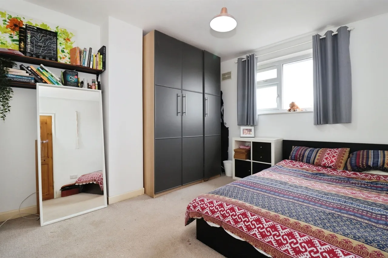 Bromley Heath Road, Downend, BS16, photo 14