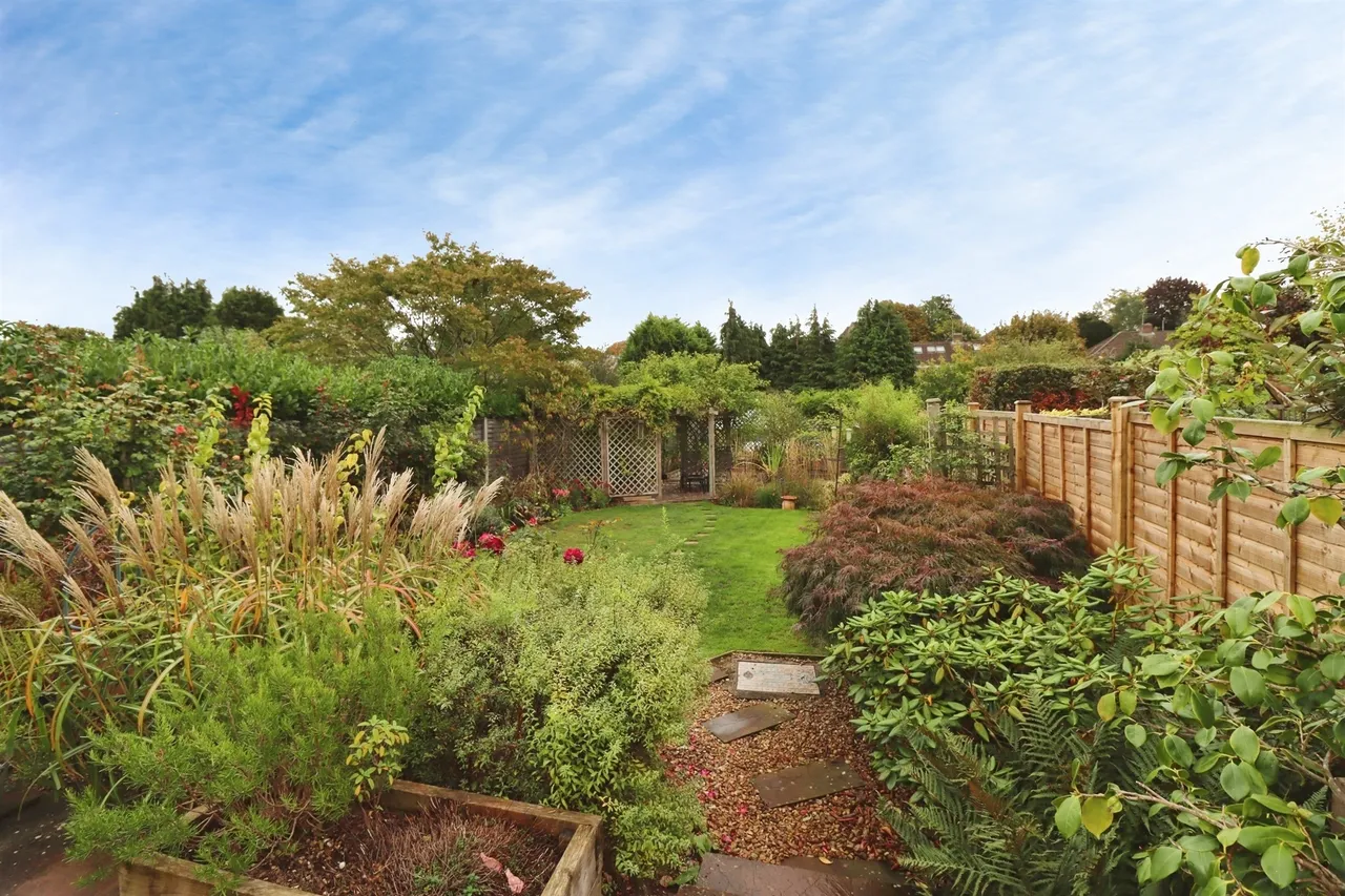 Bromley Heath Road, Downend, BS16, photo 18