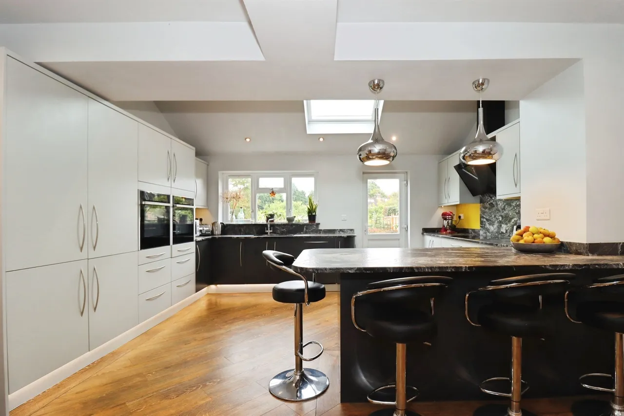 Bromley Heath Road, Downend, BS16, photo 7