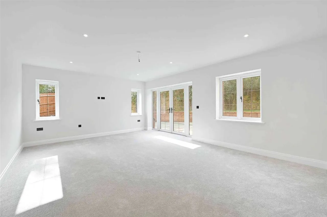 Lime Walk, Pinkneys Green, Berkshire, SL6 6QB, photo 4