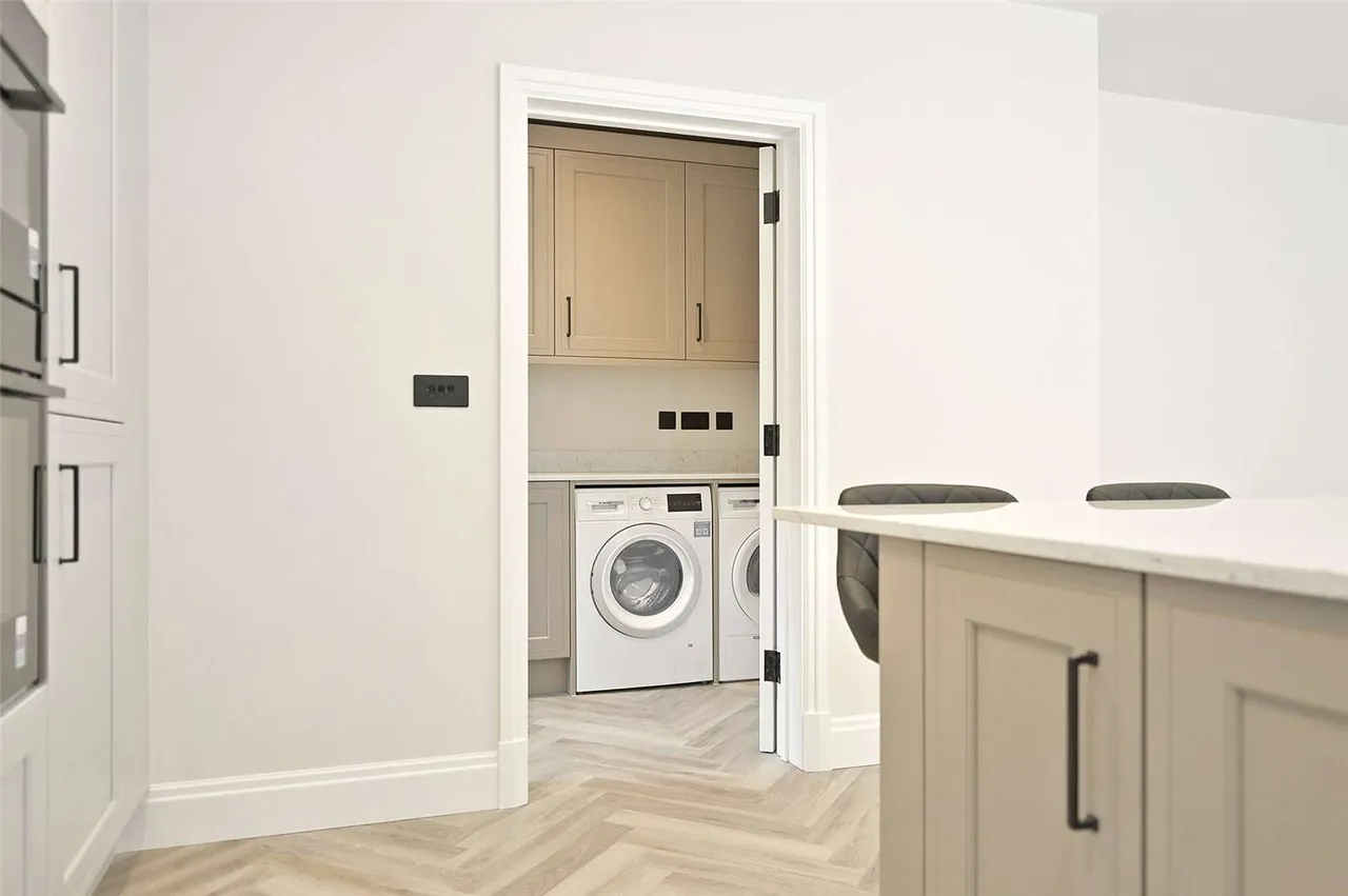 Lime Walk, Pinkneys Green, Berkshire, SL6 6QB, photo 10