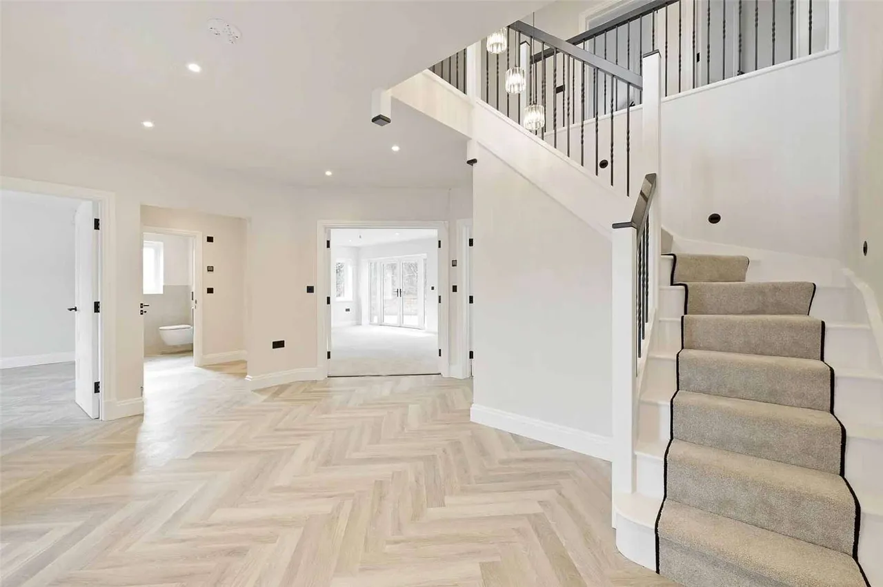 Lime Walk, Pinkneys Green, Berkshire, SL6 6QB, photo 8