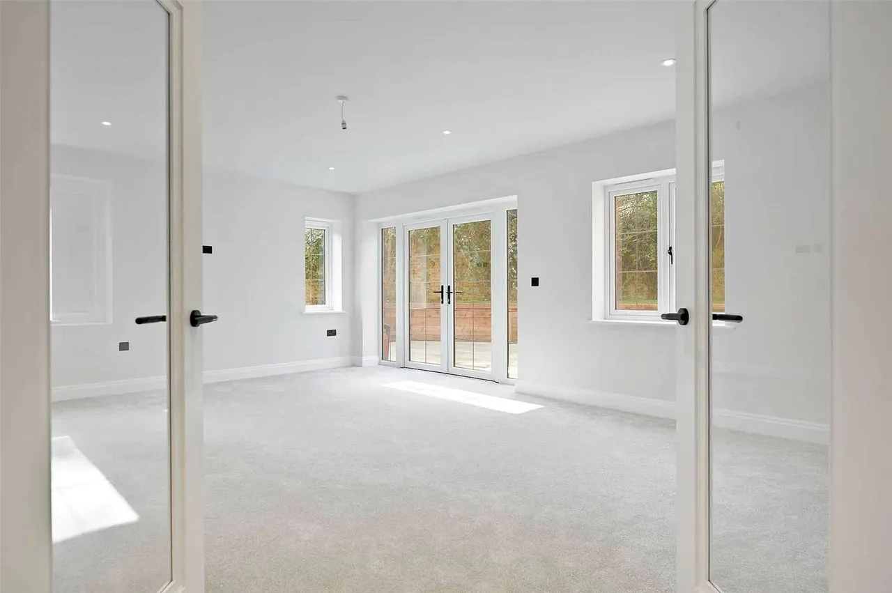 Lime Walk, Pinkneys Green, Berkshire, SL6 6QB, photo 6