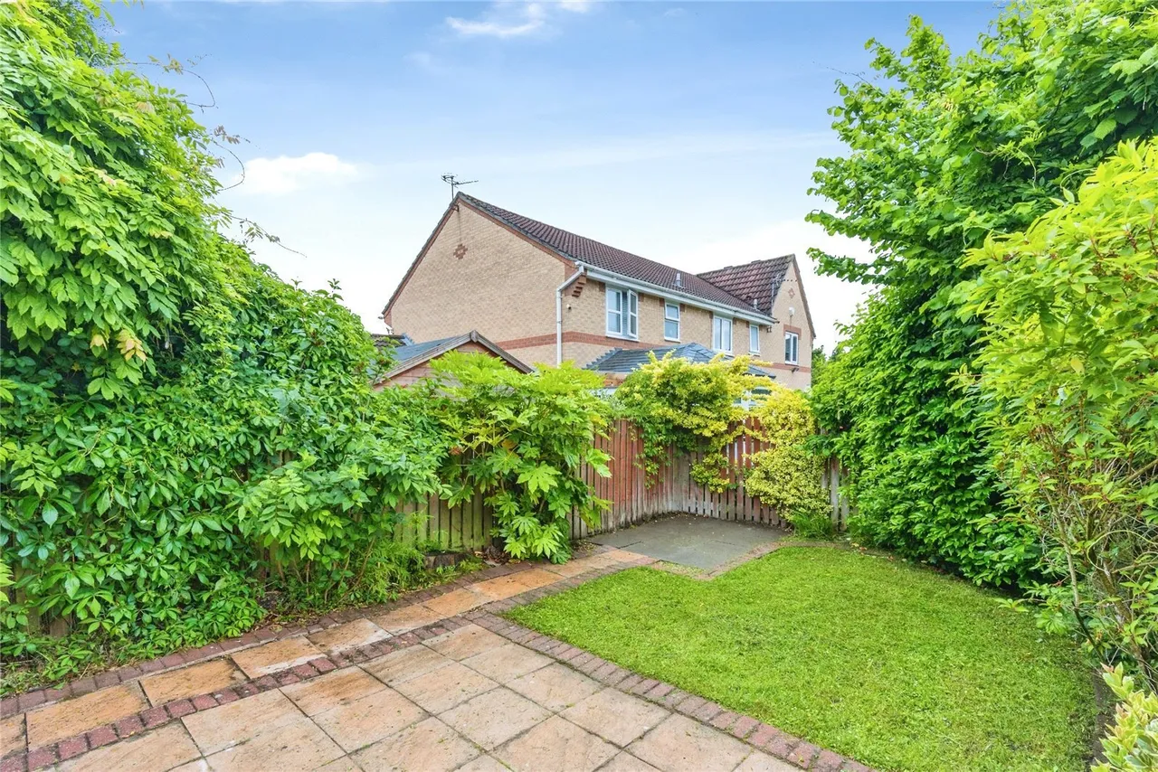 Petrel Close, Stockport, Greater Manchester, SK3, photo 17