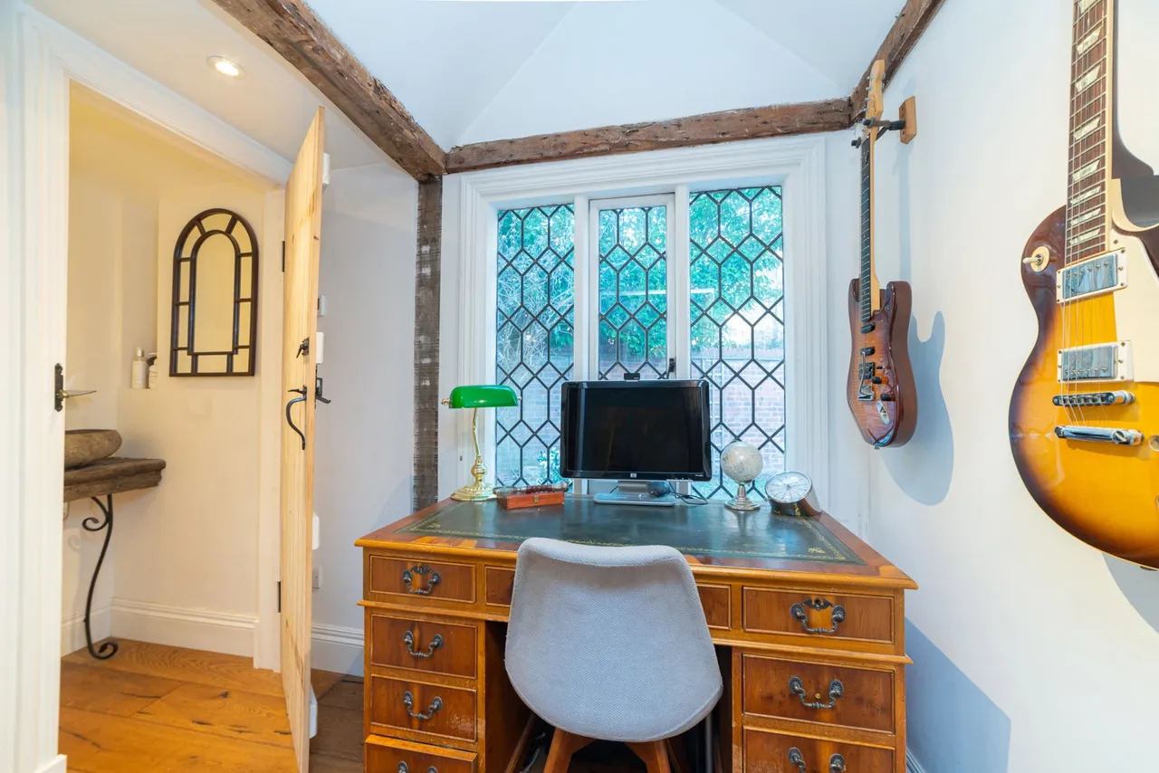 Cassiobridge Lodge, Gade Avenue, Watford WD18, photo 12