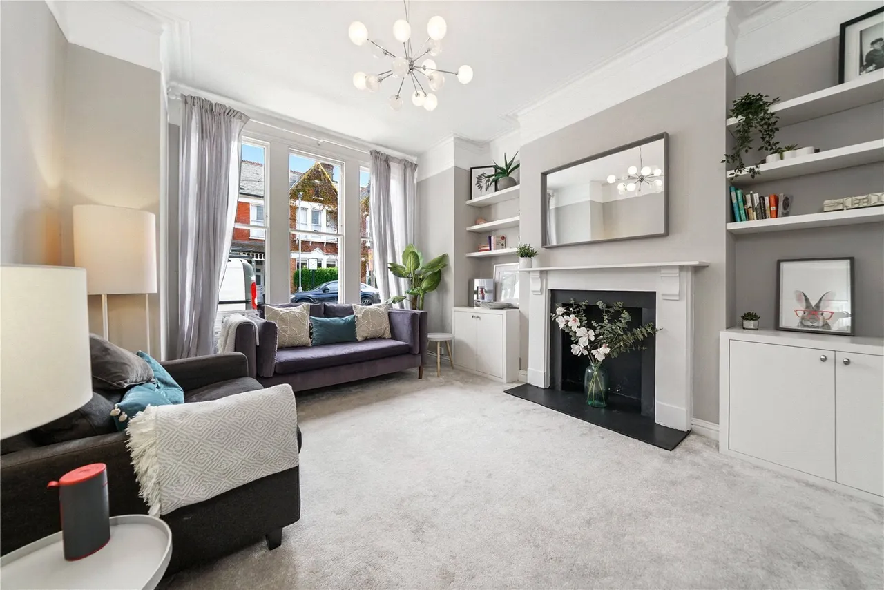 2 bed flat to rent, Yukon Road, Clapham South, SW12