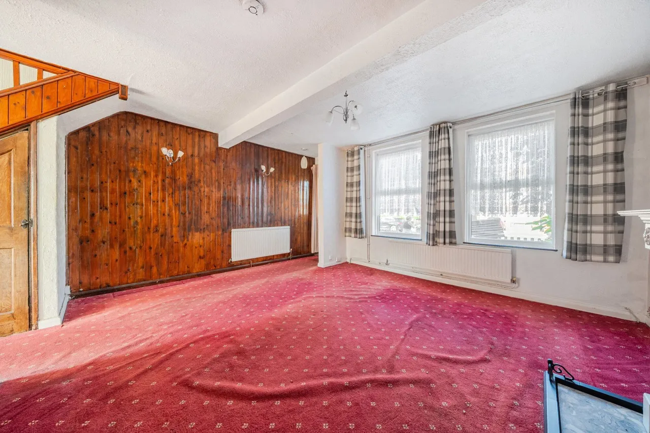 Beaconsfield Road, SE9, photo 13