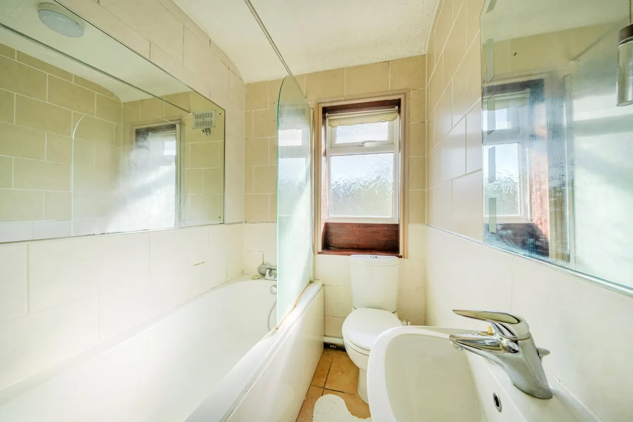 Beaconsfield Road, SE9, photo 10