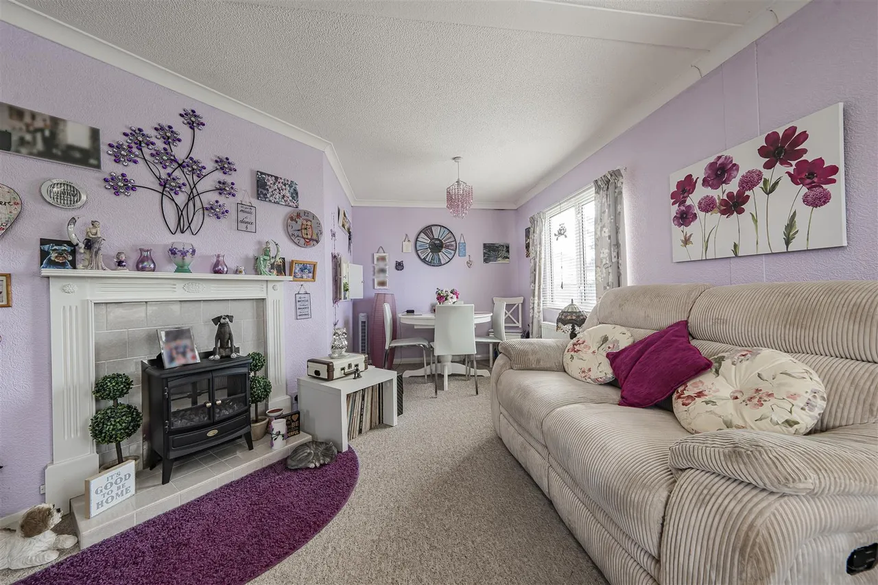 Willows Riverside Park, Windsor, Berkshire, SL4 5UU, photo 6