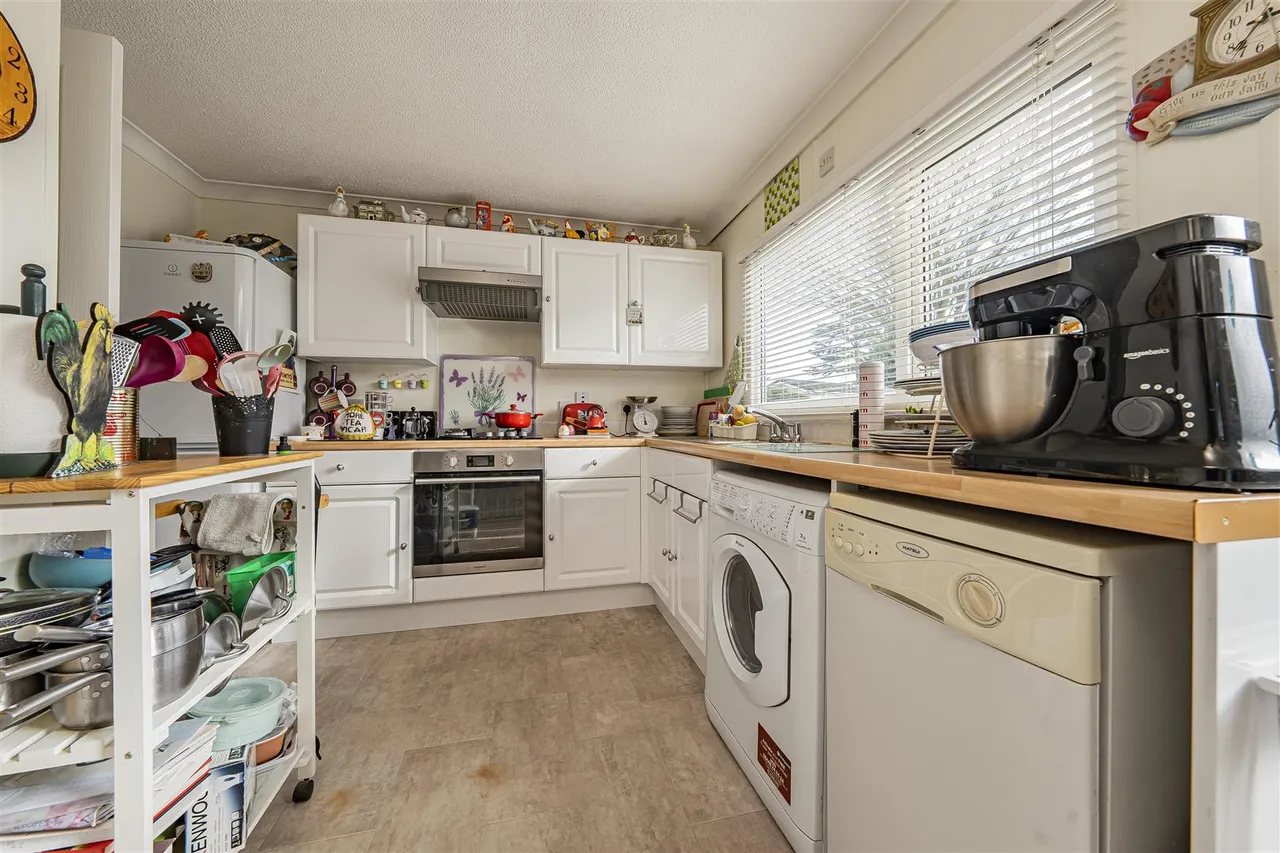 Willows Riverside Park, Windsor, Berkshire, SL4 5UU, photo 10