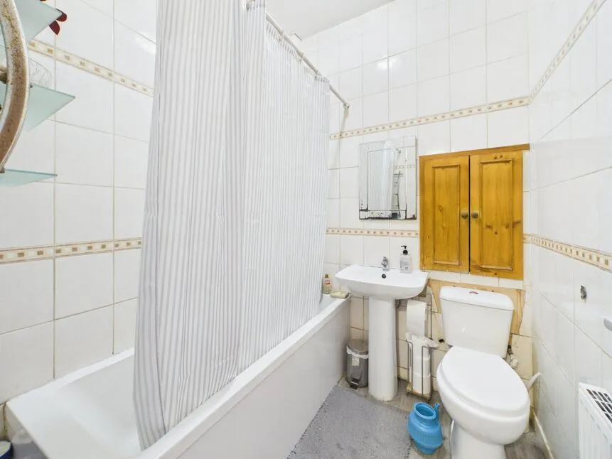 Alexandra Street, Ashton-under-Lyne, Greater Manchester, OL6, photo 9