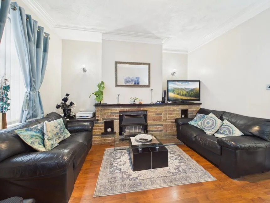 Alexandra Street, Ashton-under-Lyne, Greater Manchester, OL6, photo 3