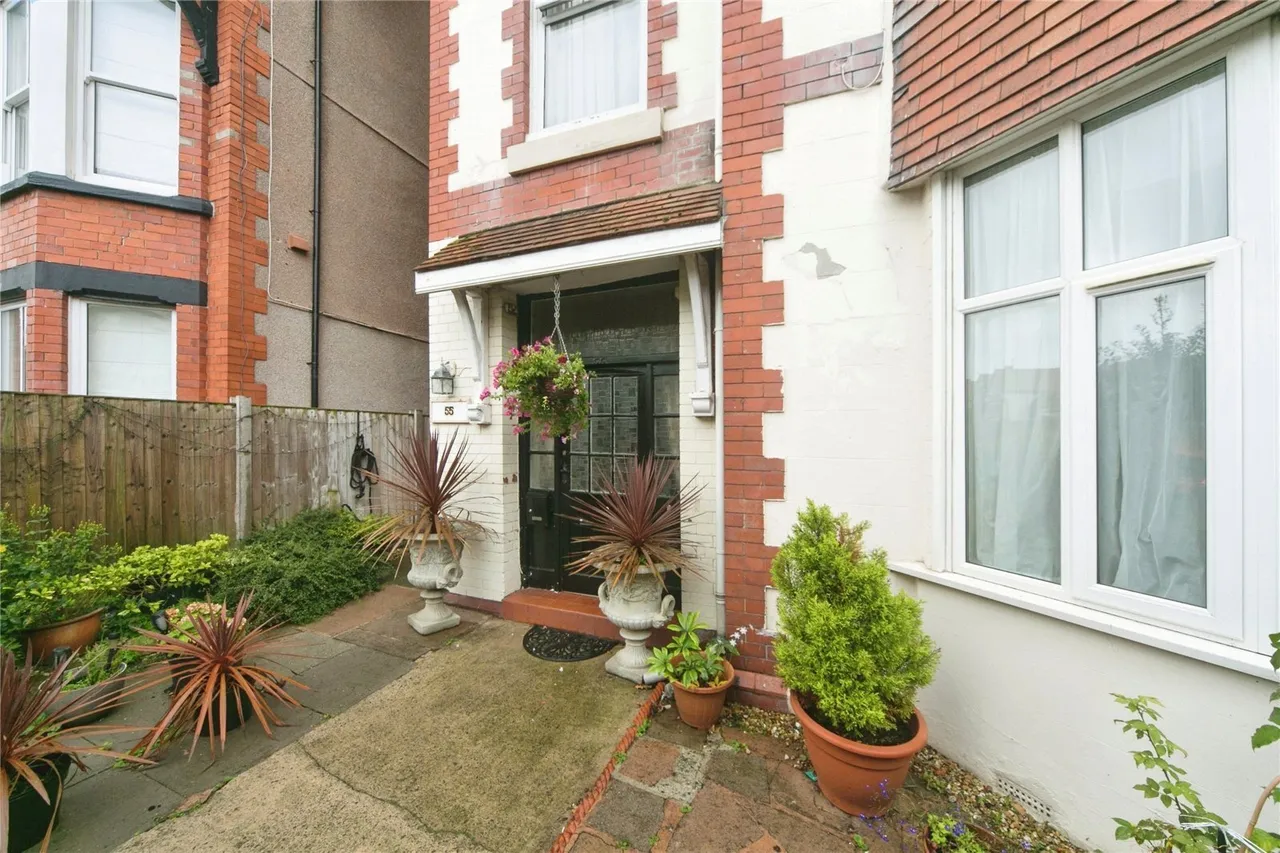 Mostyn Avenue, Llandudno, LL30, photo 22