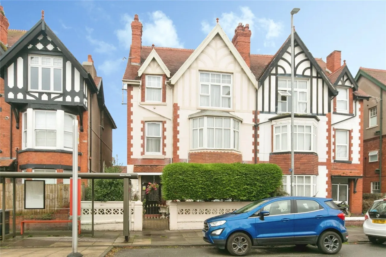 6 bed house for sale, Mostyn Avenue, Llandudno, LL30