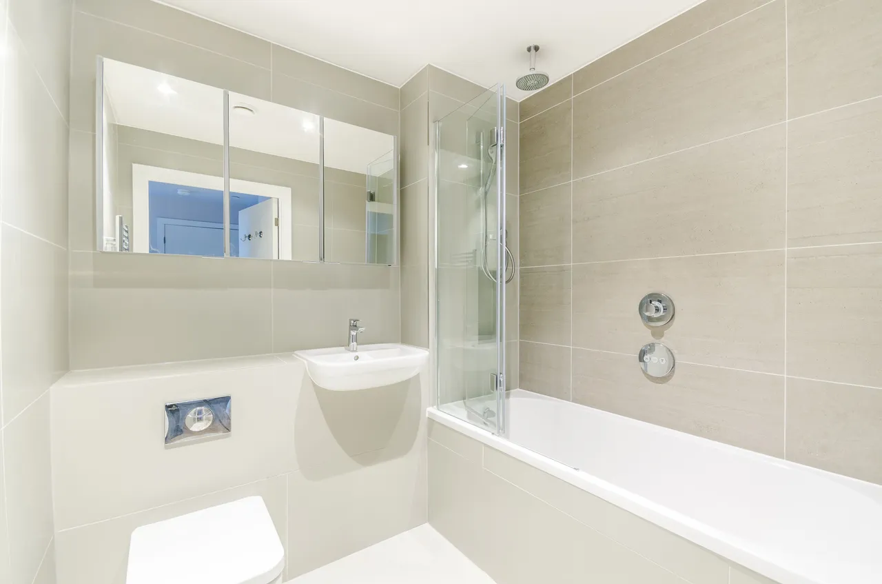 Apartment 45, Brogan House, 9 St. Josephs Street, London, photo 7