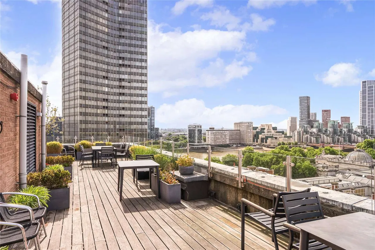 1 bed flat for sale, John Islip Street, London, SW1P