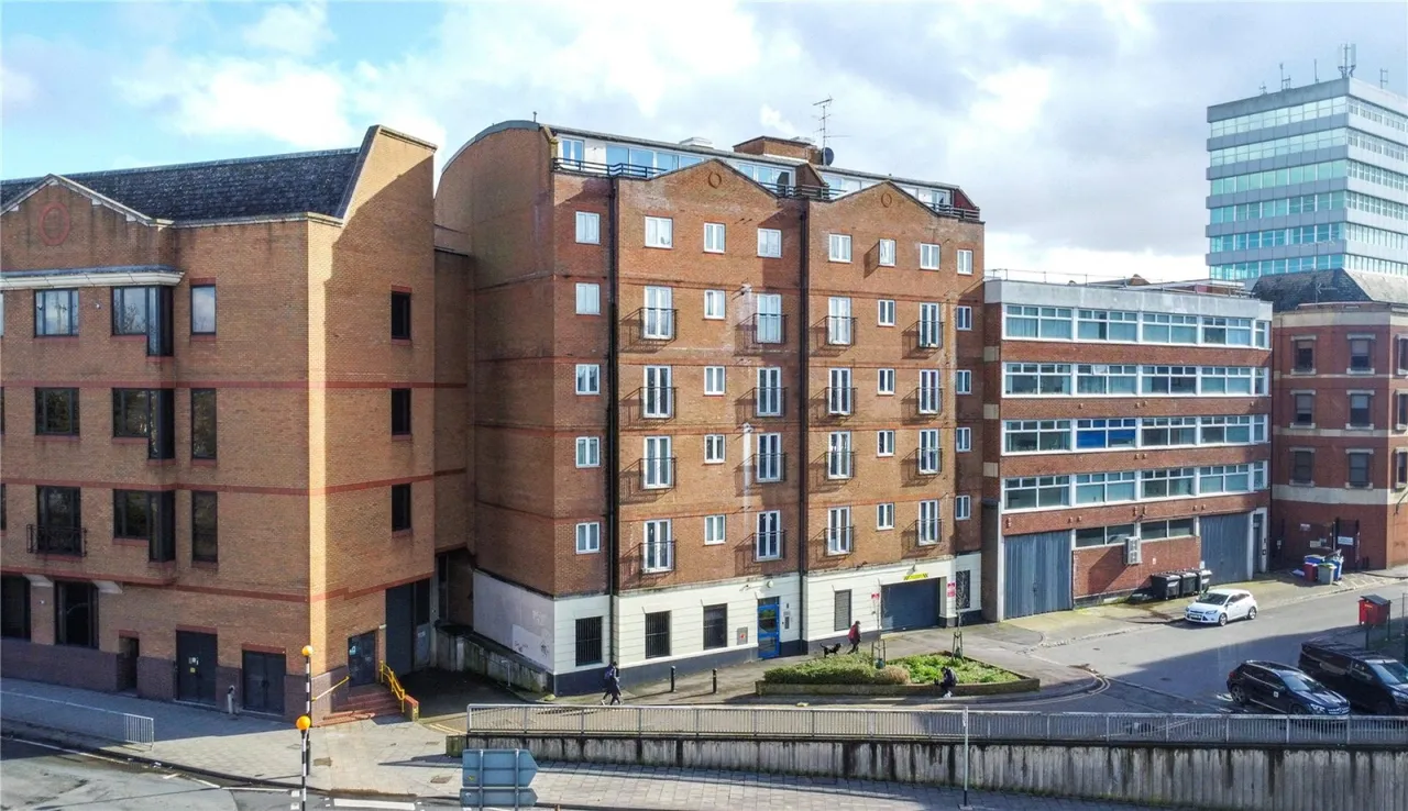 2 bed flat for sale, Cheapside, Reading, RG1