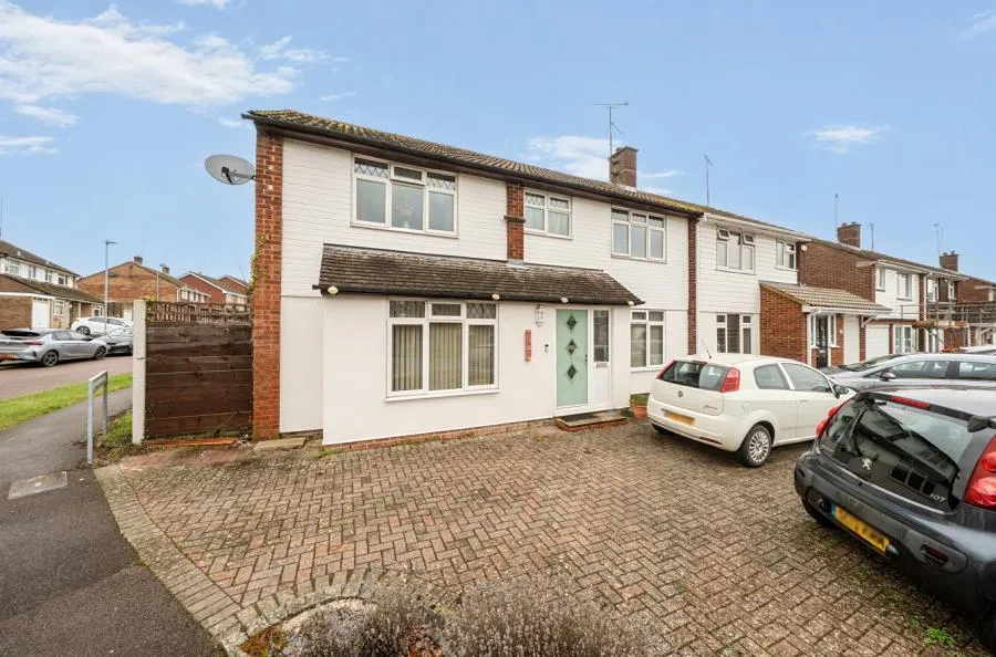 4 bed house for sale, Borrowdale Avenue, Dunstable, LU6