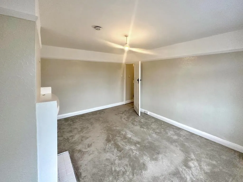Limpsfield Road, Sanderstead, photo 2