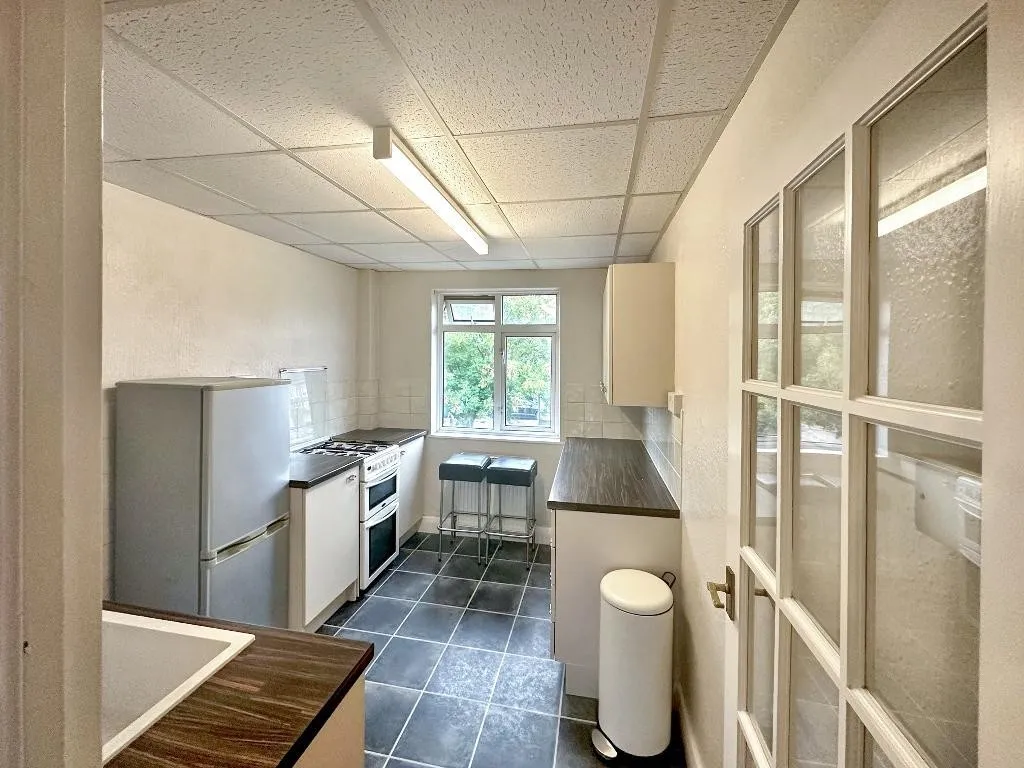 Limpsfield Road, Sanderstead, photo 7