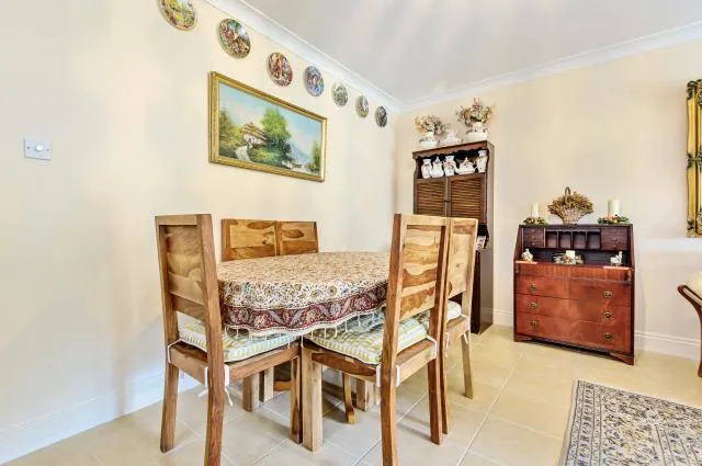 Worthington Road, Surbiton, KT6, photo 3