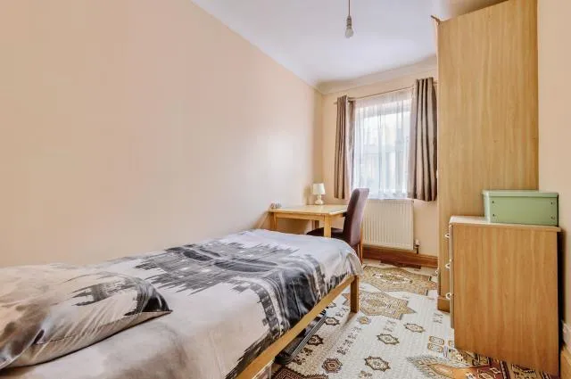 Worthington Road, Surbiton, KT6, photo 10