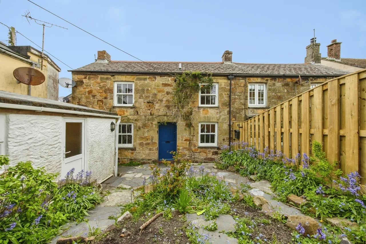 2 bed house for sale, Church Street, St Columb Minor, TR7