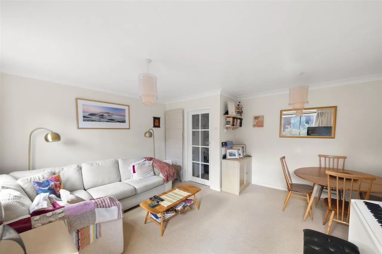 Chestwood Grove, Uxbridge, photo 4