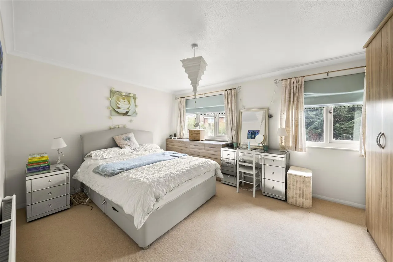 Chestwood Grove, Uxbridge, photo 8