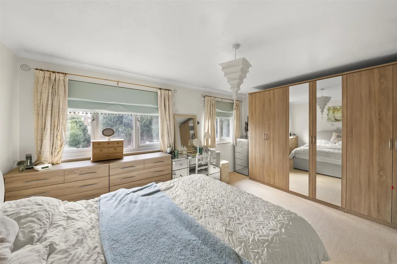 Chestwood Grove, Uxbridge, photo 10