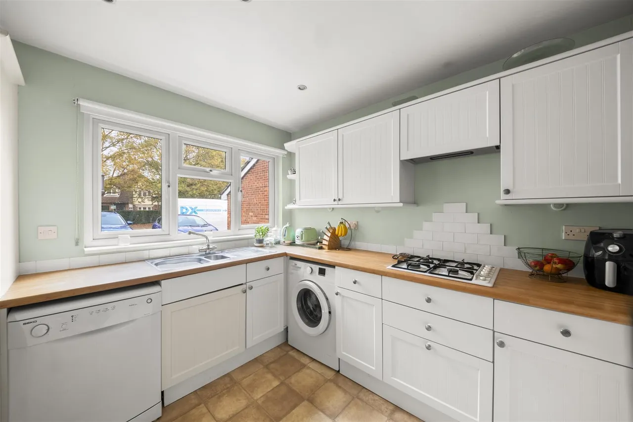 Chestwood Grove, Uxbridge, photo 9