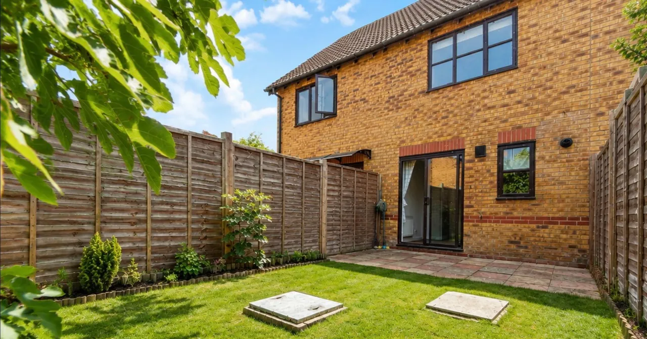 2 bed house for sale, Mithras Gardens, Wavendon Gate, MK7