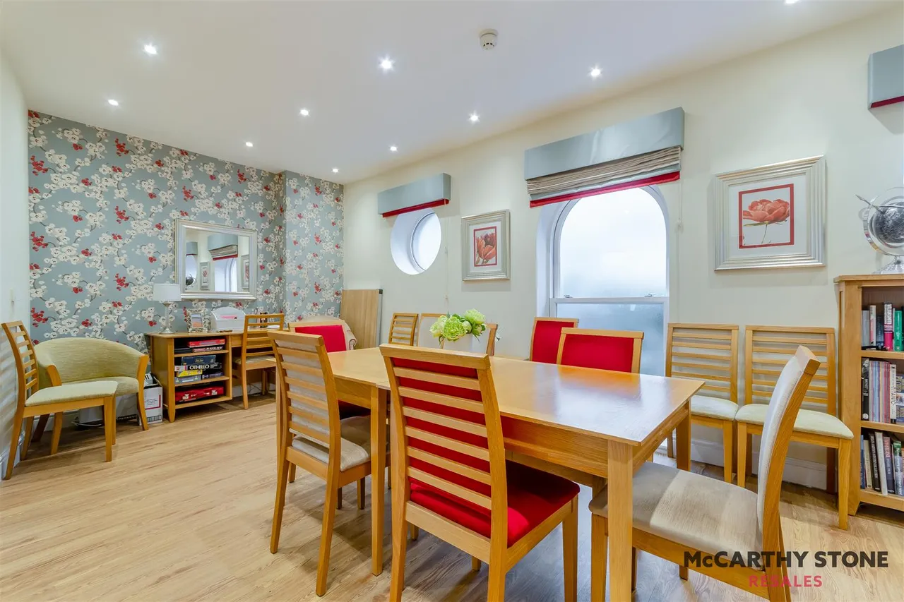 Victoria Road, Malvern, WR14, photo 11