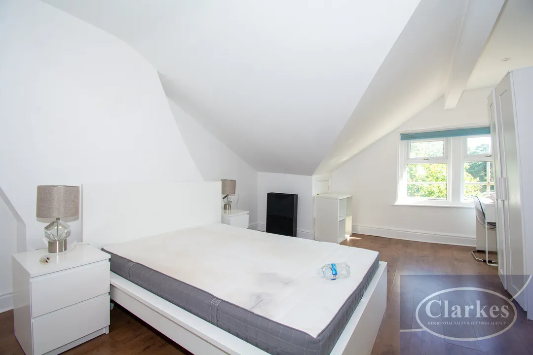 1 bed house to rent, Carlton Road, Springbourne