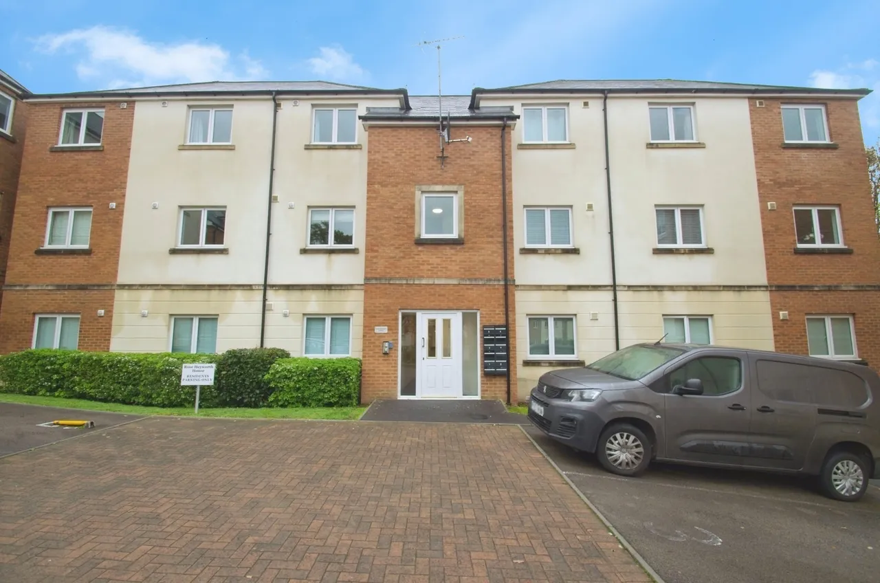 2 bed flat for sale — Golden Mile View, Newport, NP20