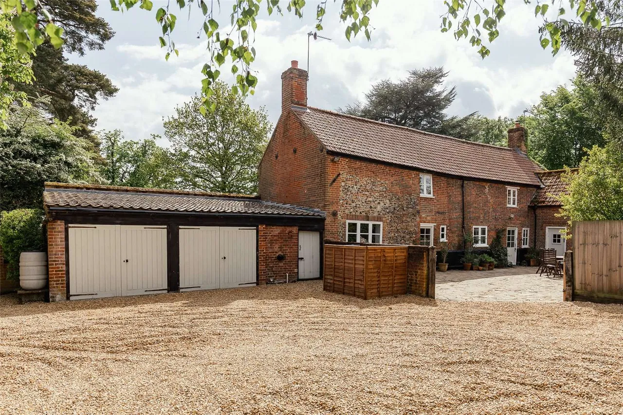 The Street, Swannington, Norwich, Norfolk, NR9 5NW, photo 2