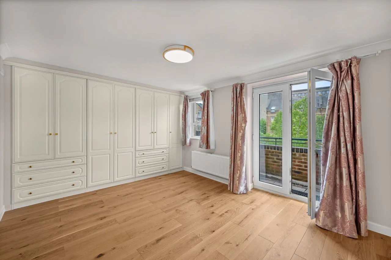 Schooner Close, London, E14, photo 12