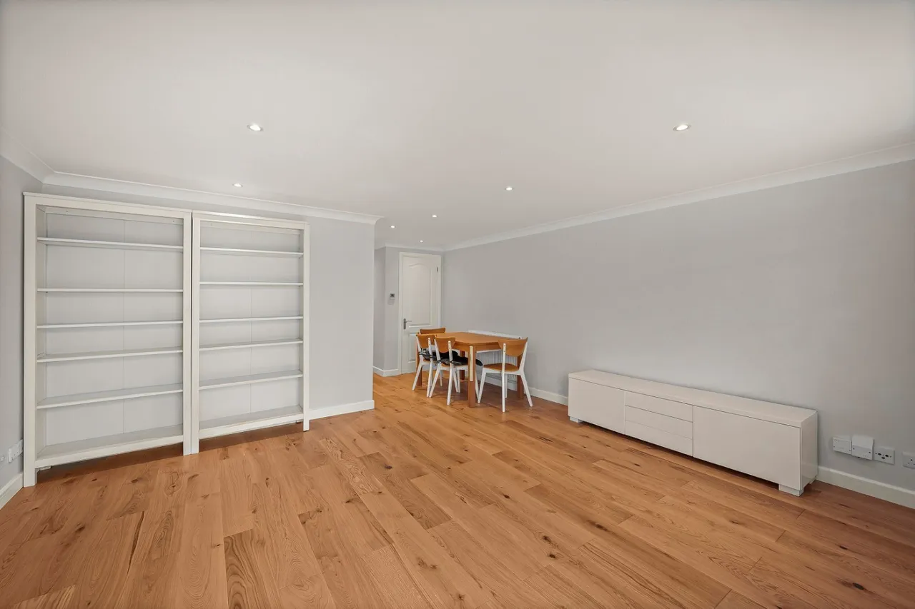 Schooner Close, London, E14, photo 10
