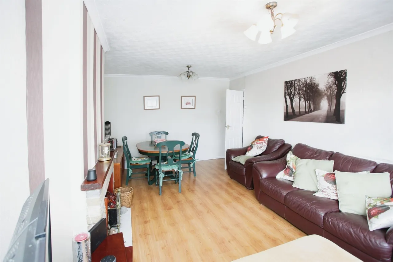 York Drive, Pontypridd, CF38, photo 10