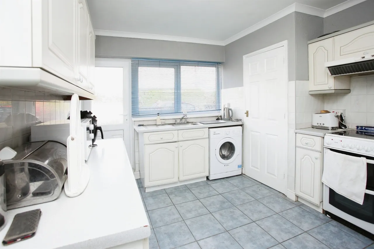 York Drive, Pontypridd, CF38, photo 14