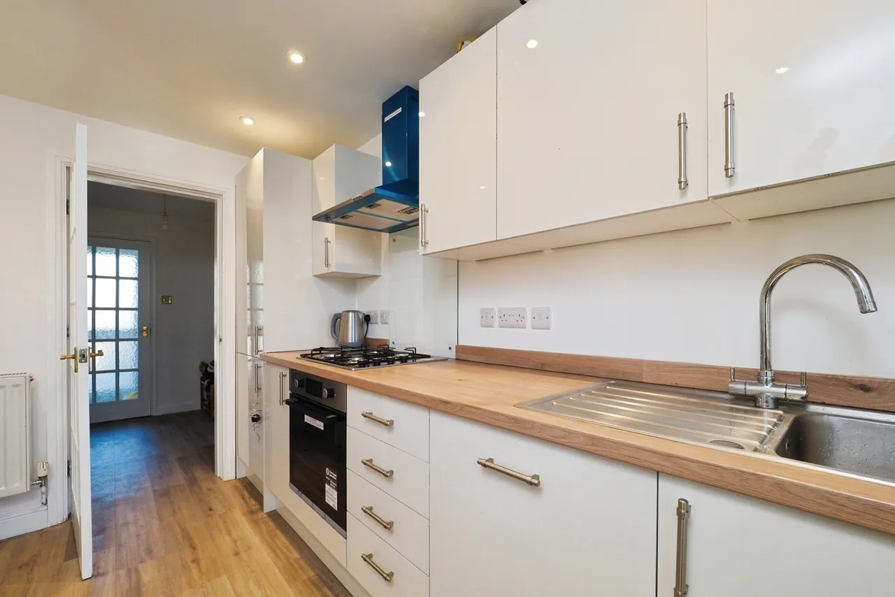 Summerwood Lane, Nottingham, Nottinghamshire, NG11, photo 3