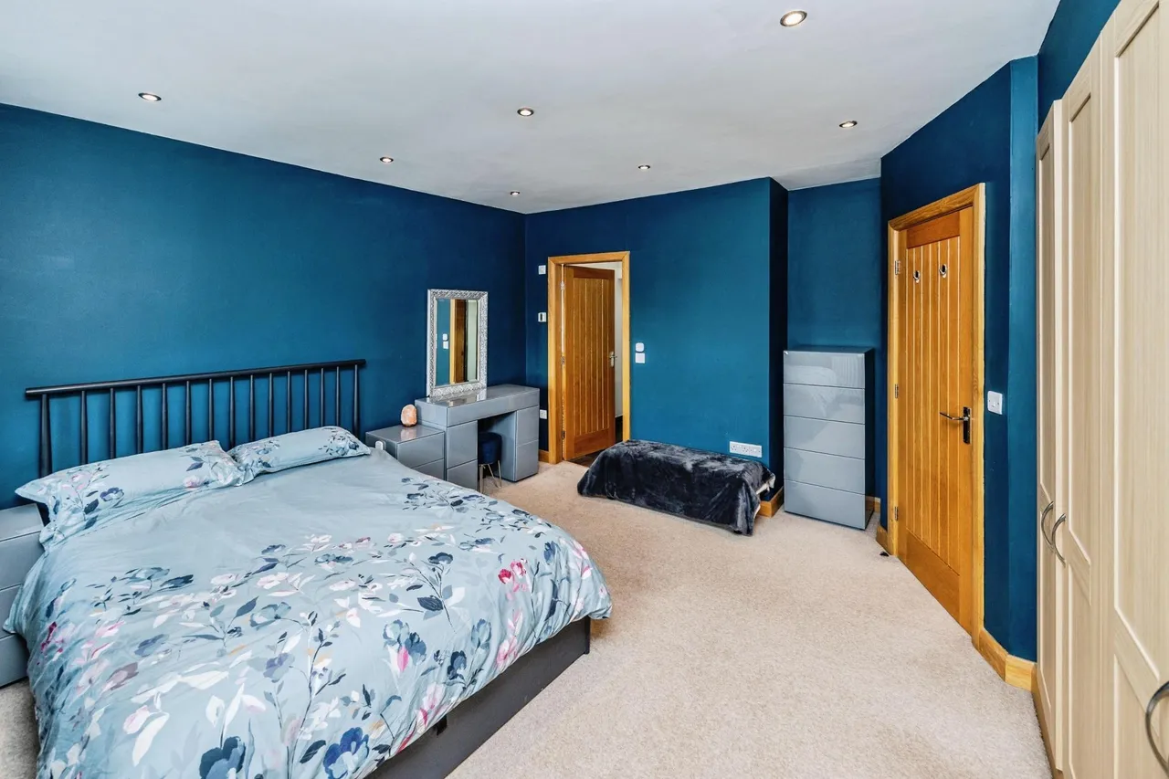 Saddleworth Road, Halifax, HX4, photo 13