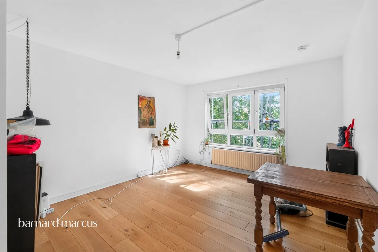 Binfield Road, London, photo 5